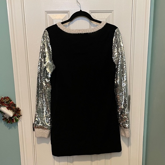 Festive Flamingo Sequin Sweater - Picture 2 of 2